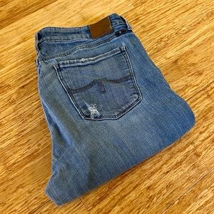 Lucky Jeans: Lightly Distressed Lolita Skinny Size 12/31